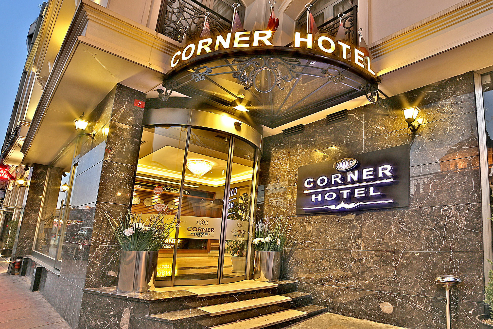 Corner Hotel Laleli Стамбул Экстерьер фото